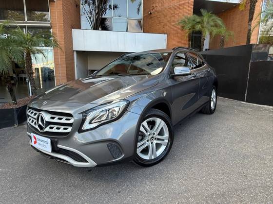 MERCEDES-BENZ GLA 200 1.6 CGI FLEX STYLE 7G-DCT